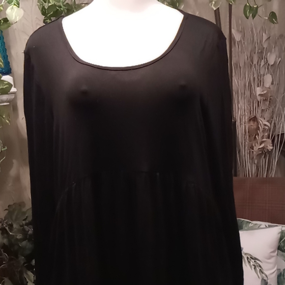 Dress - Picture 2 of 6